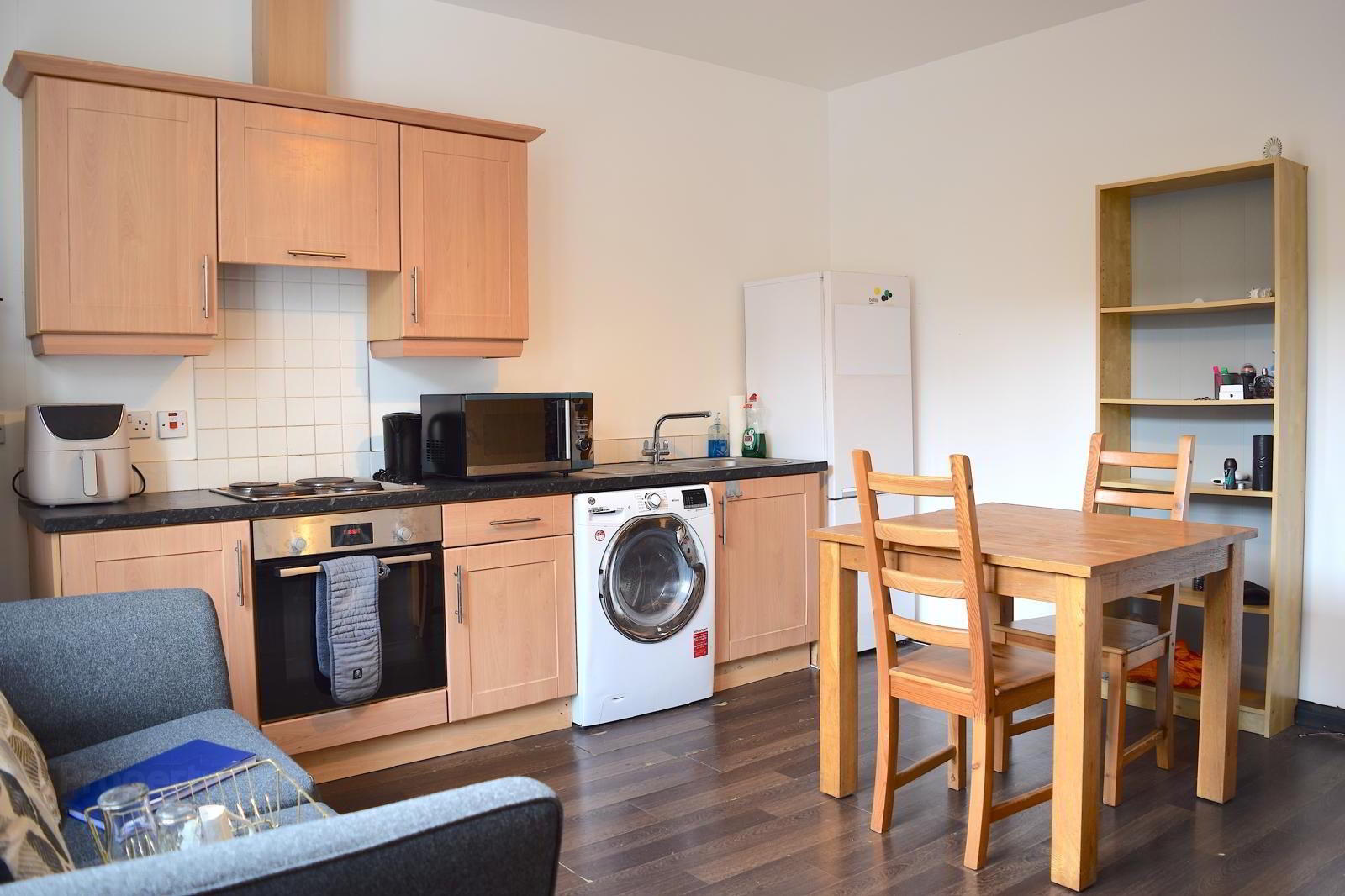 Unit 1, 23 Dunluce Avenue 3 of 8