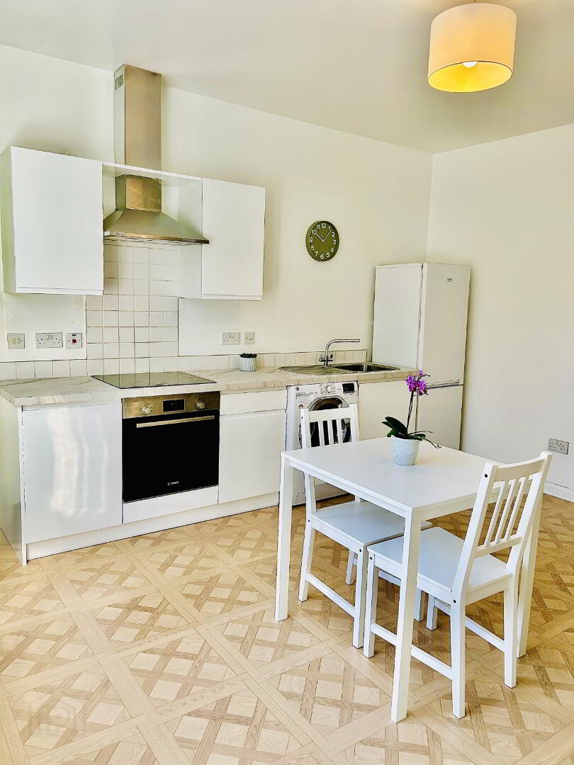 Unit 1, 23 Dunluce Avenue 4 of 15