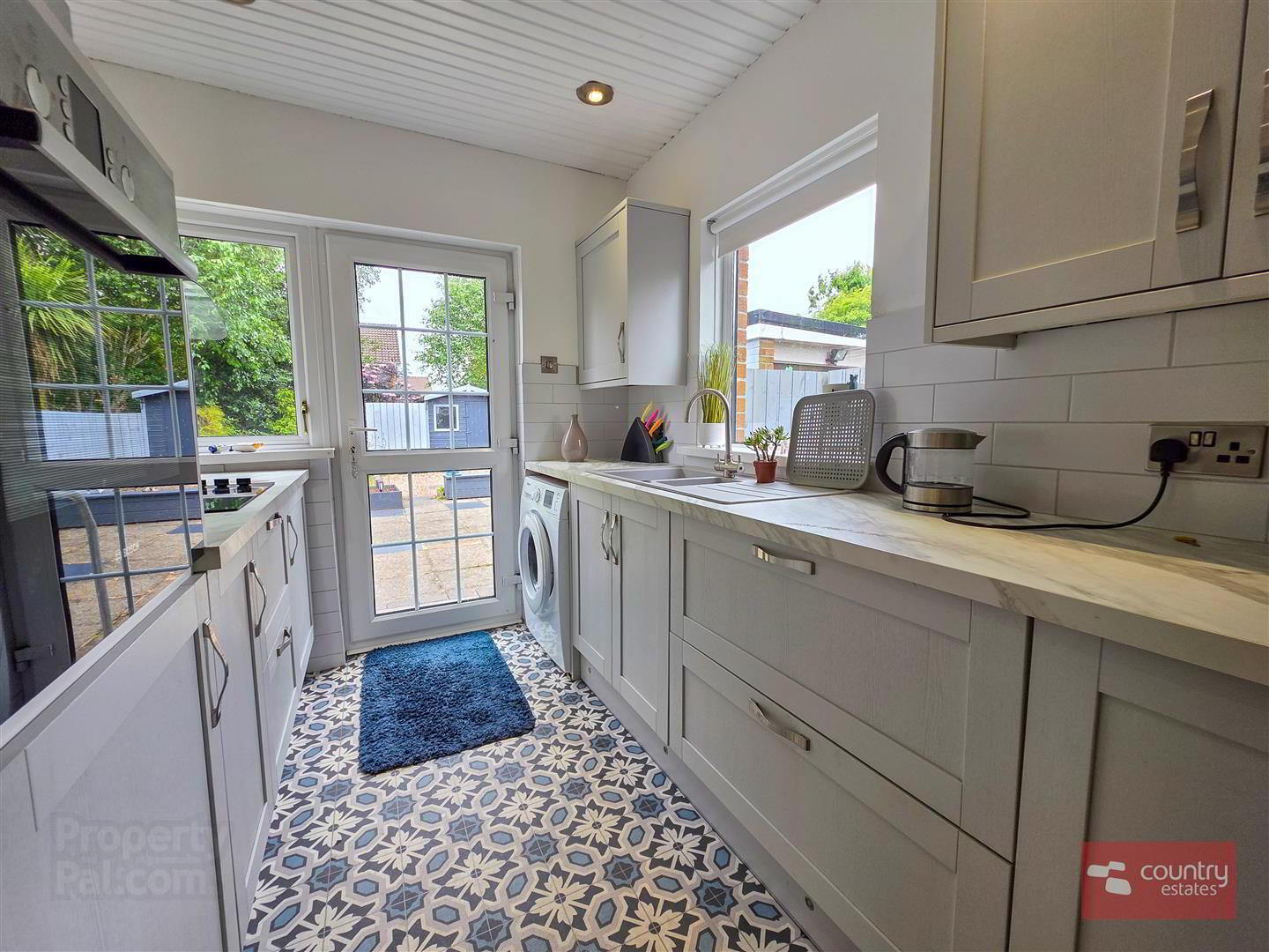 15 Ballyhenry Avenue 13 of 29