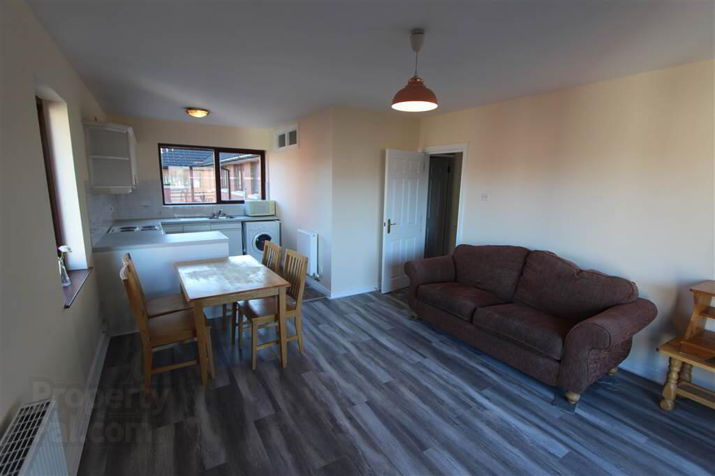 22 Ashleigh Manor 5 of 14