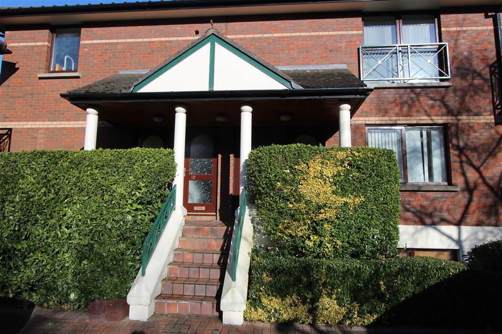 22 Ashleigh Manor 1 of 14