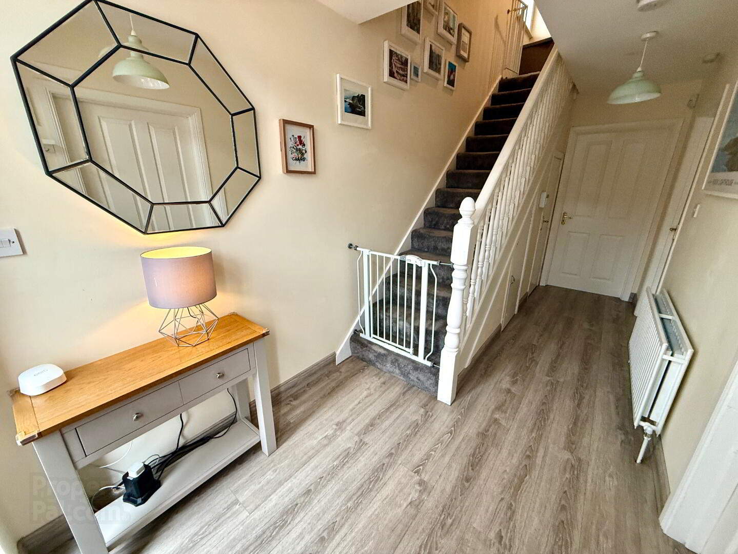 111 Waterfoot Park 7 of 33