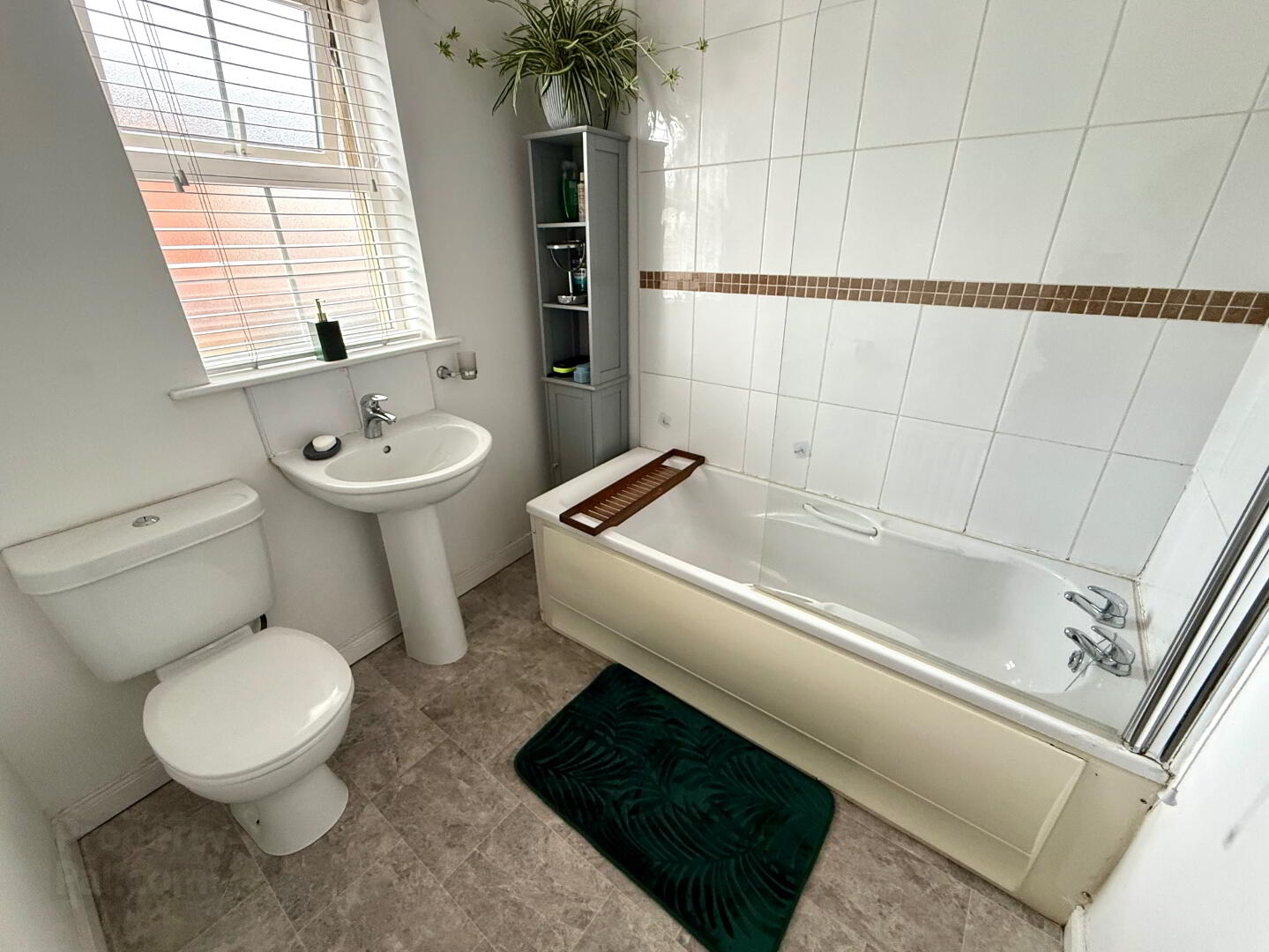 111 Waterfoot Park 29 of 33