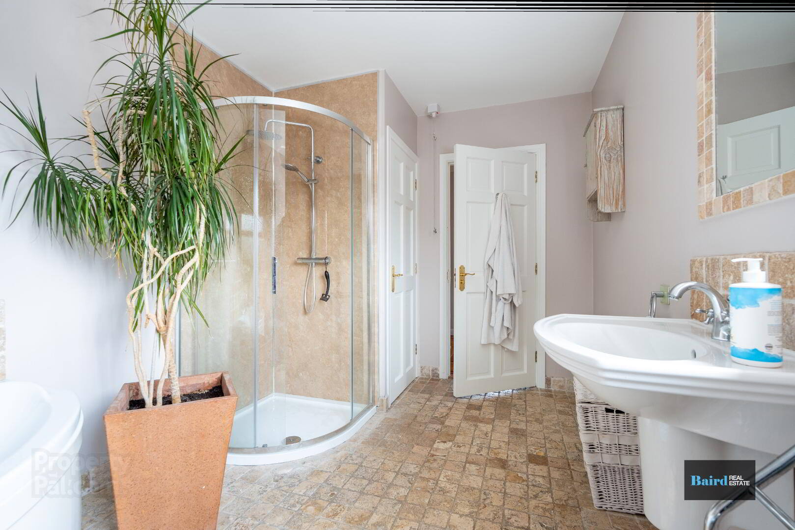 3 Brookfield Road 39 of 53
