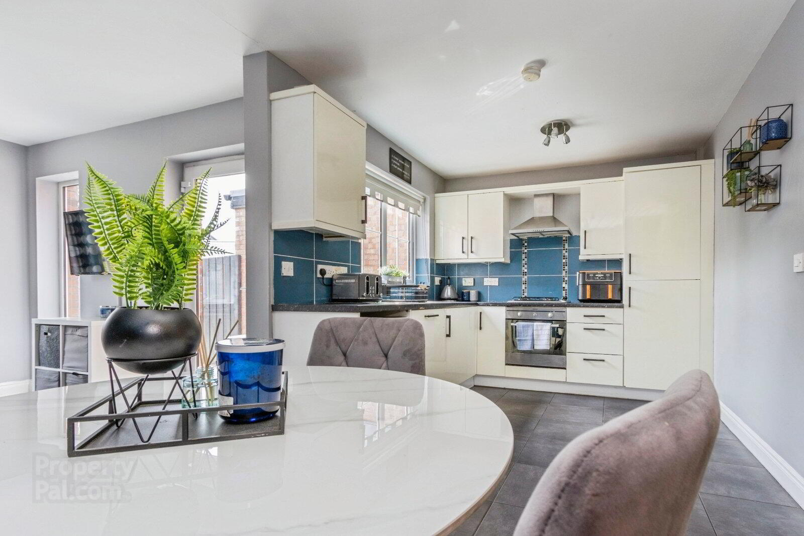 19 Lady Wallace Brae 5 of 12