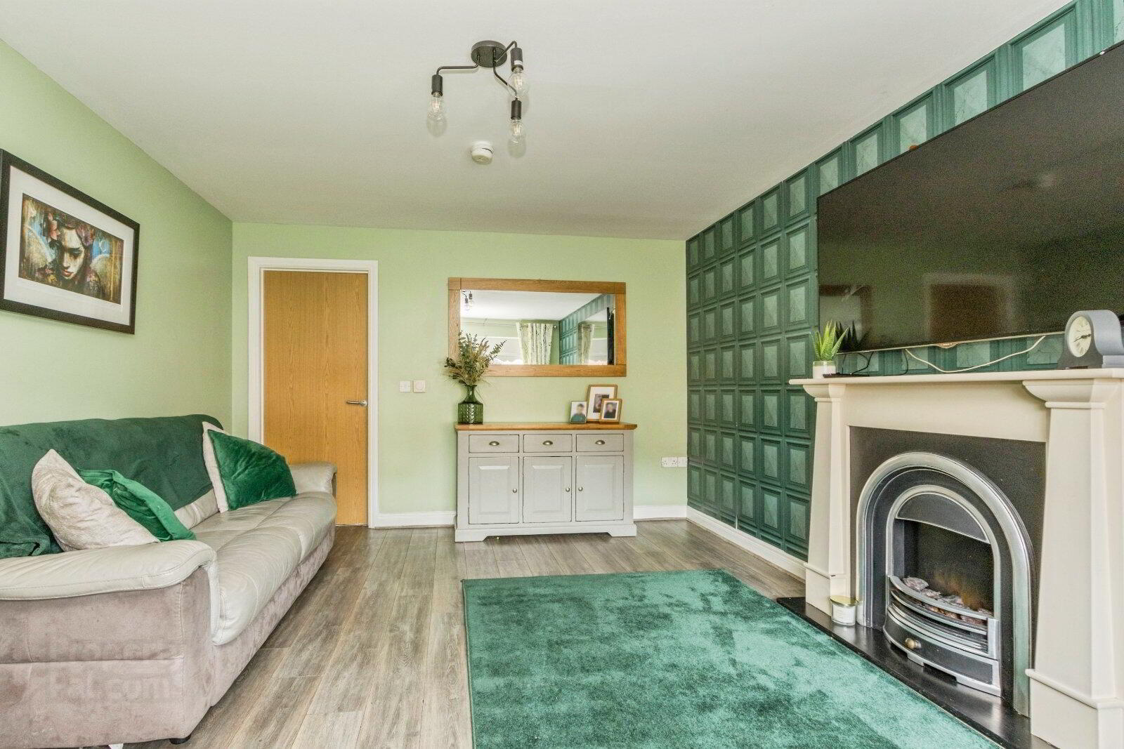 19 Lady Wallace Brae 4 of 12