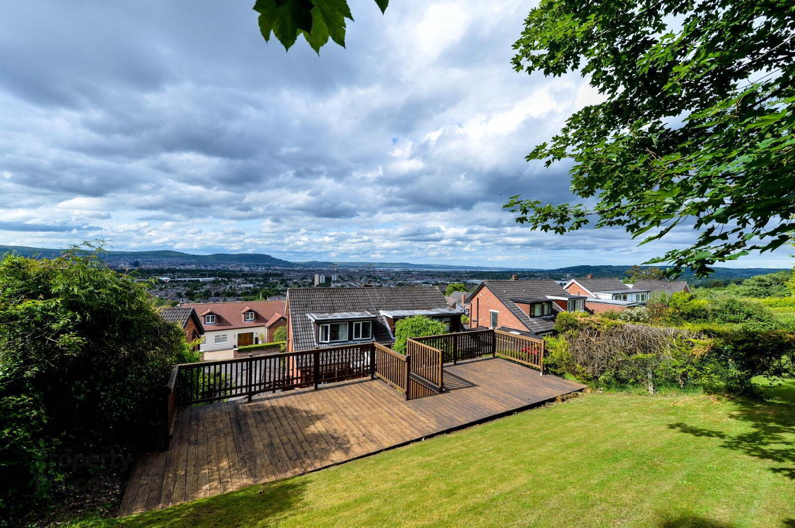 9 Beechgrove Rise 3 of 25