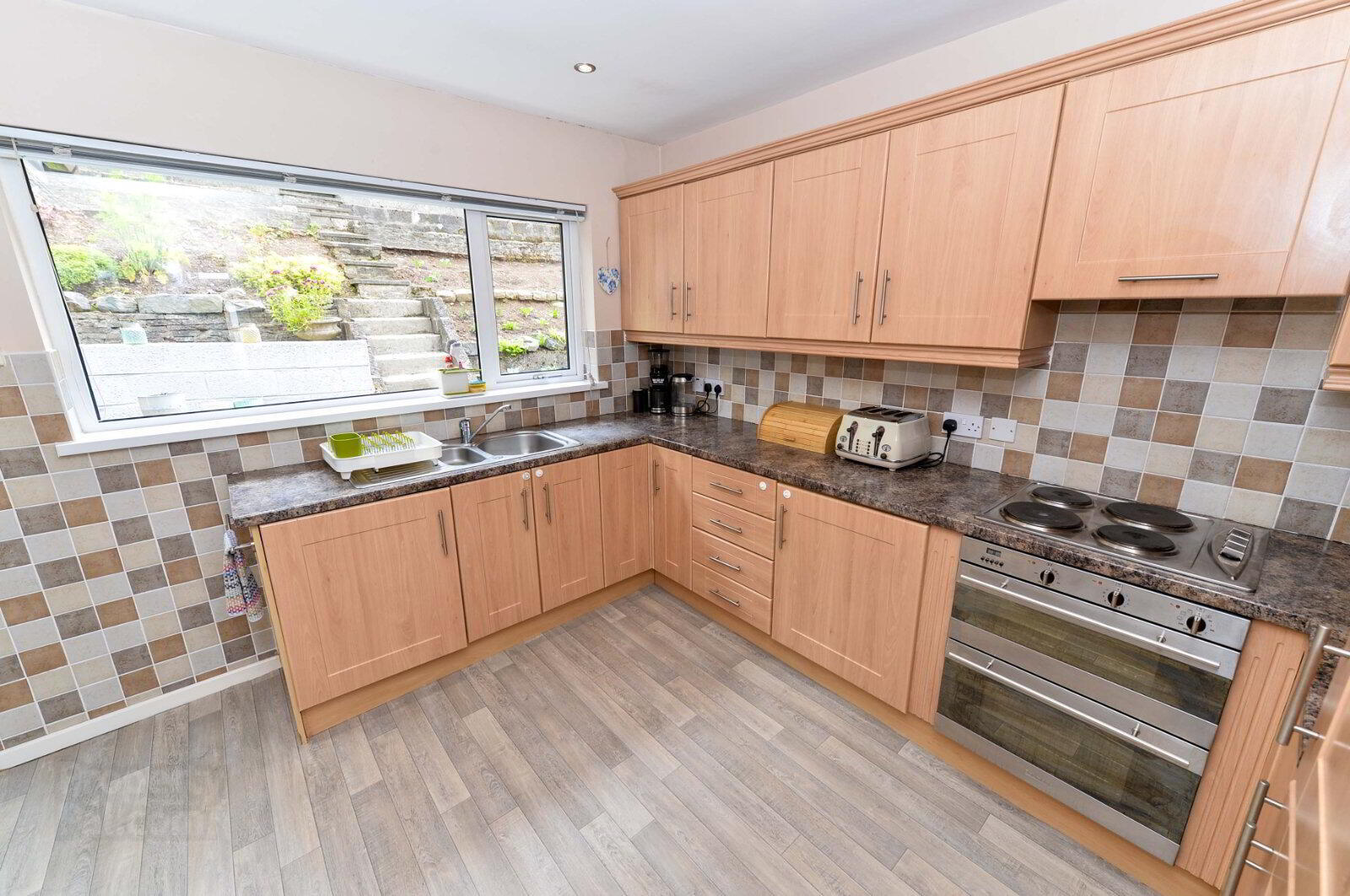 9 Beechgrove Rise 7 of 25