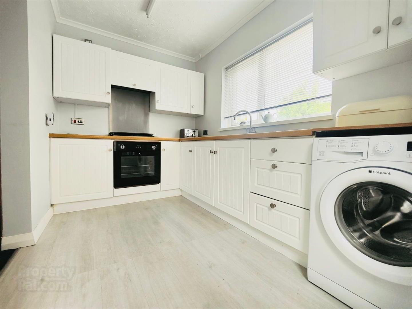 223 Jordanstown Road 8 of 19