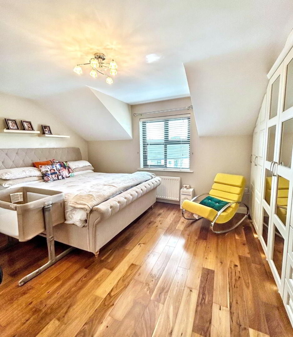98 Thornhill Park 7 of 12