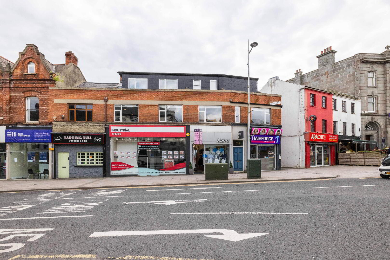 22b High Street 1 of 19