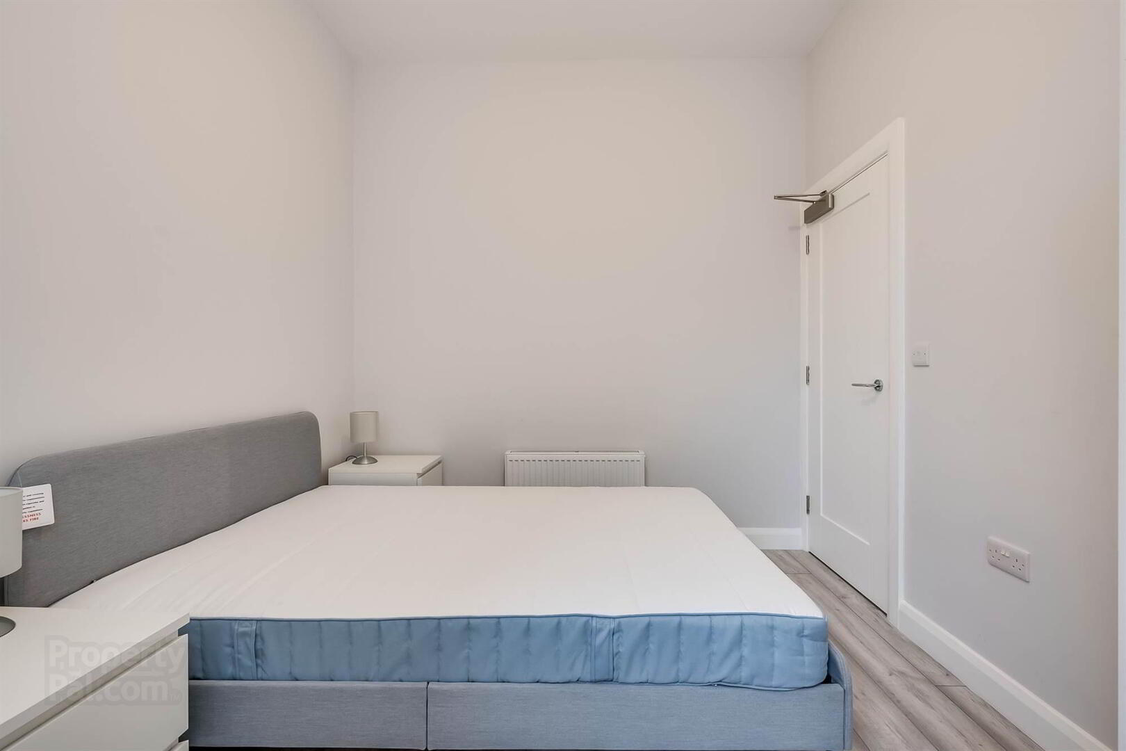 Apt 2, 35 Wellington Park 10 of 15