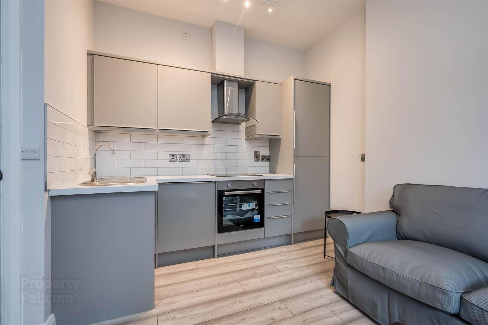 Apt 2, 35 Wellington Park 9 of 15