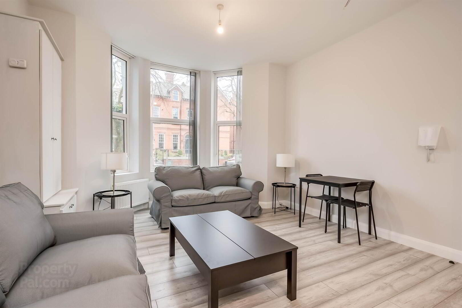 Apt 2, 35 Wellington Park 4 of 15