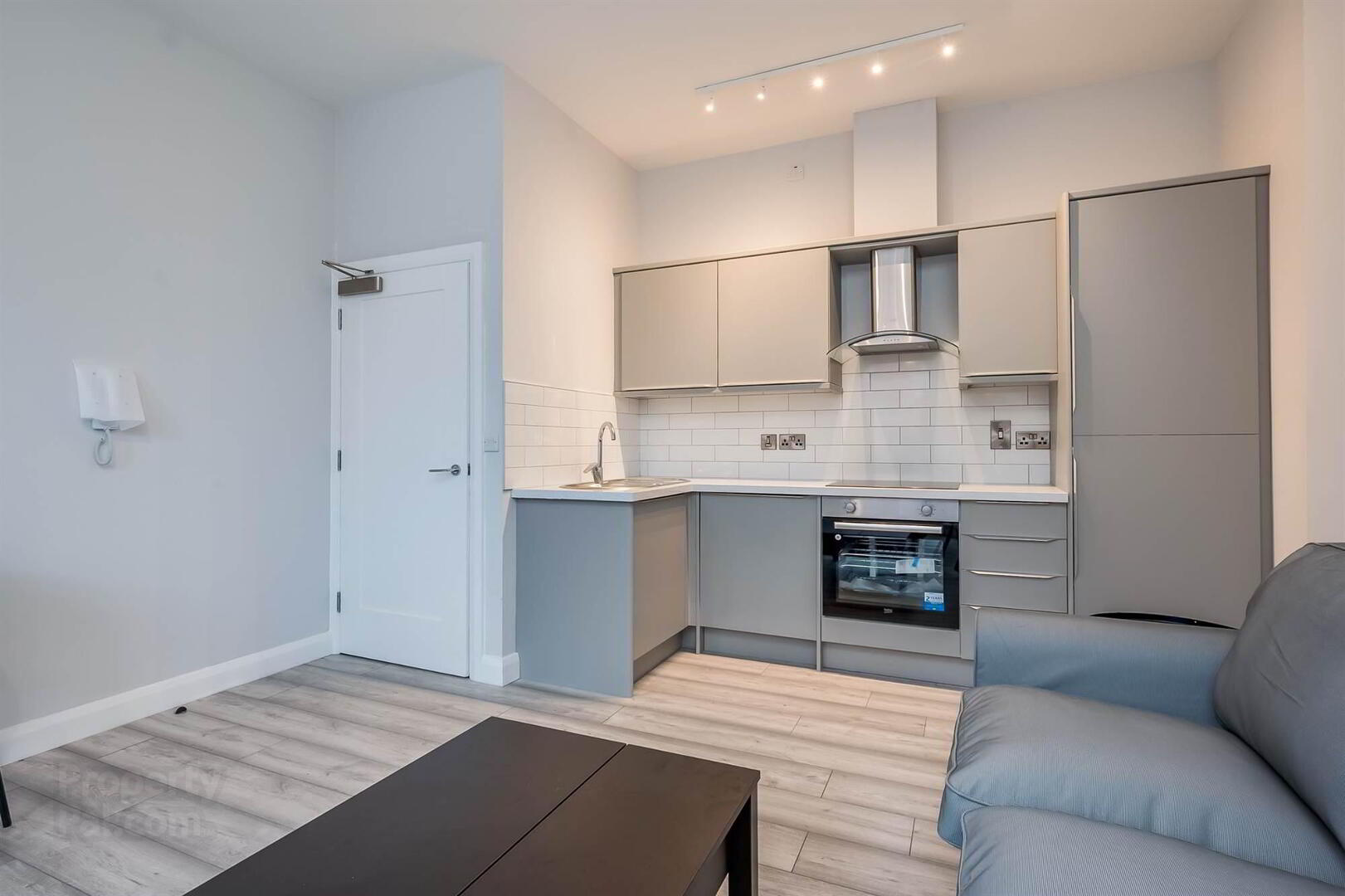 Apt 2, 35 Wellington Park 7 of 15