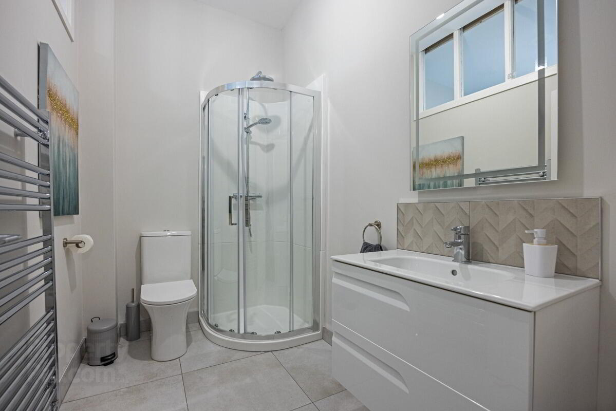 Apartment 4 24 Wellington Park 11 of 14