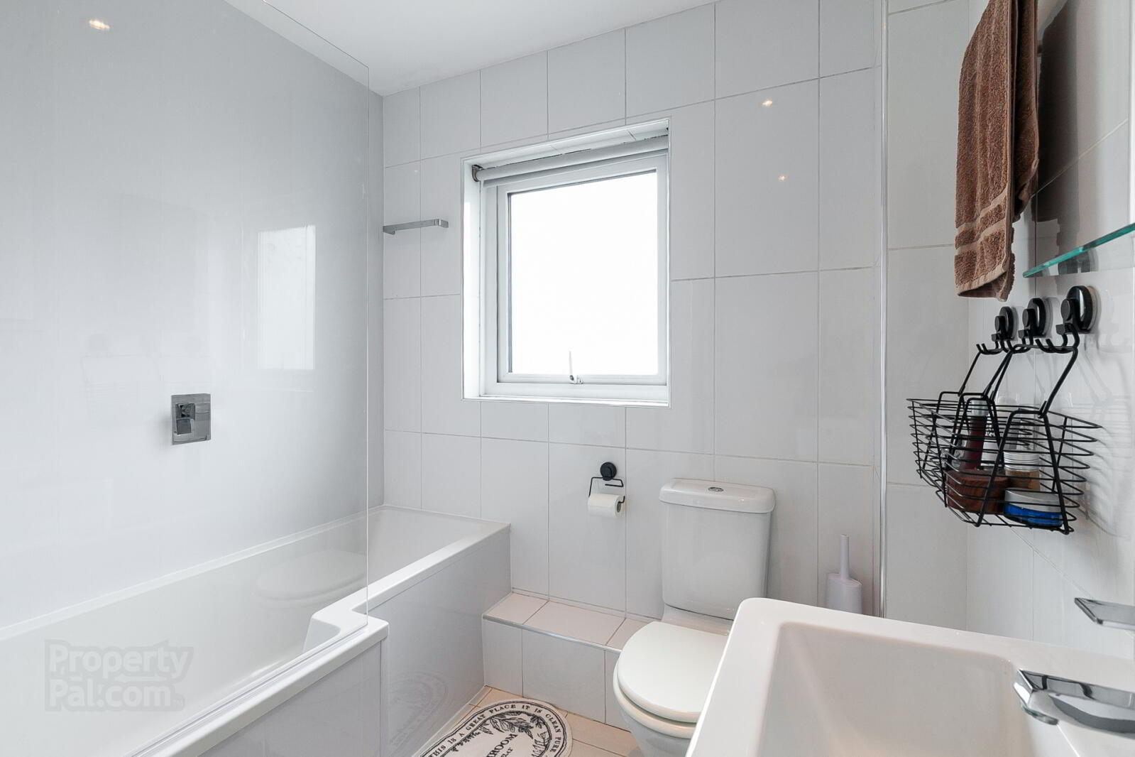 4 Chichester Gardens 21 of 26