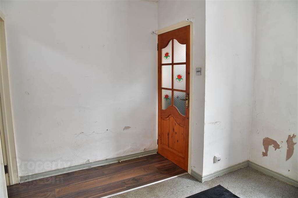 14 Clonavon Road 6 of 30