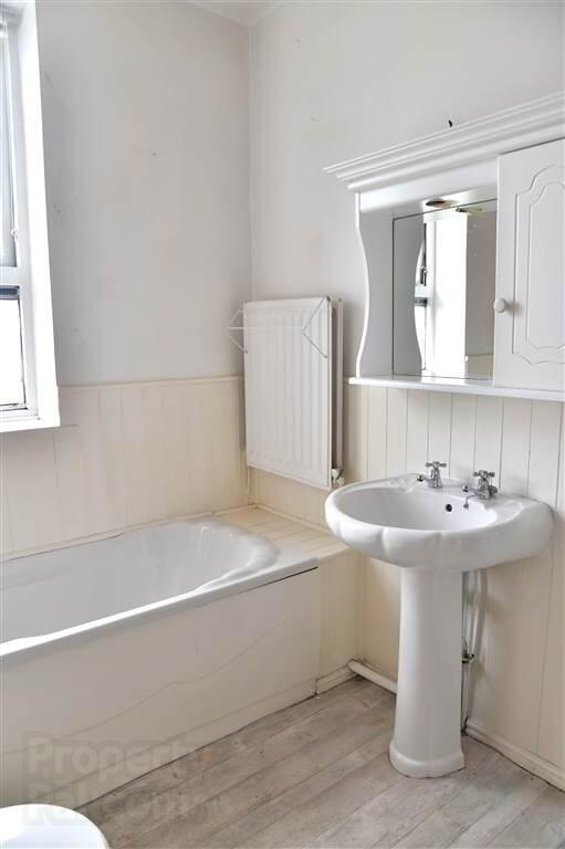 14 Clonavon Road 20 of 30