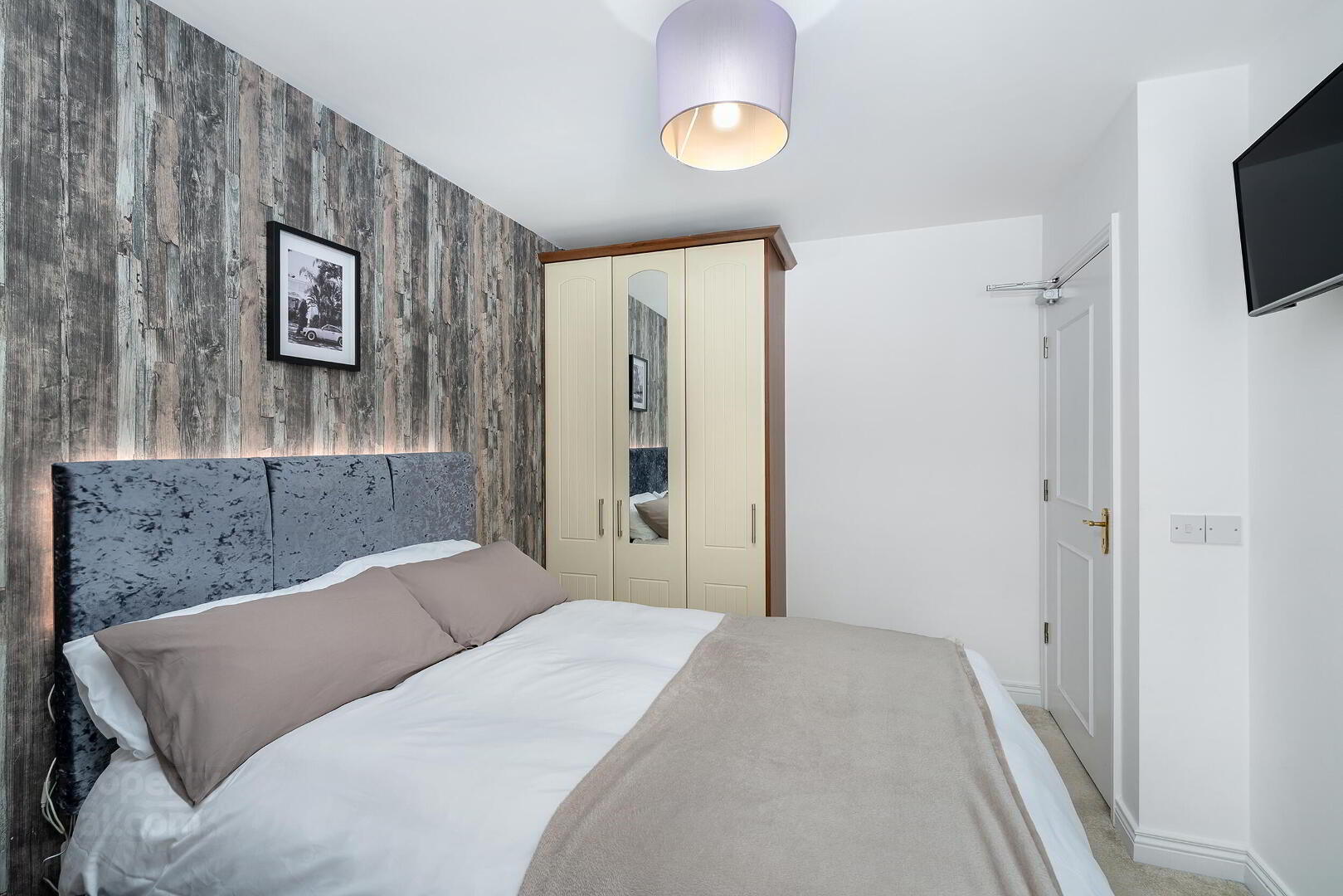 26 Slade Castle Avenue 24 of 30