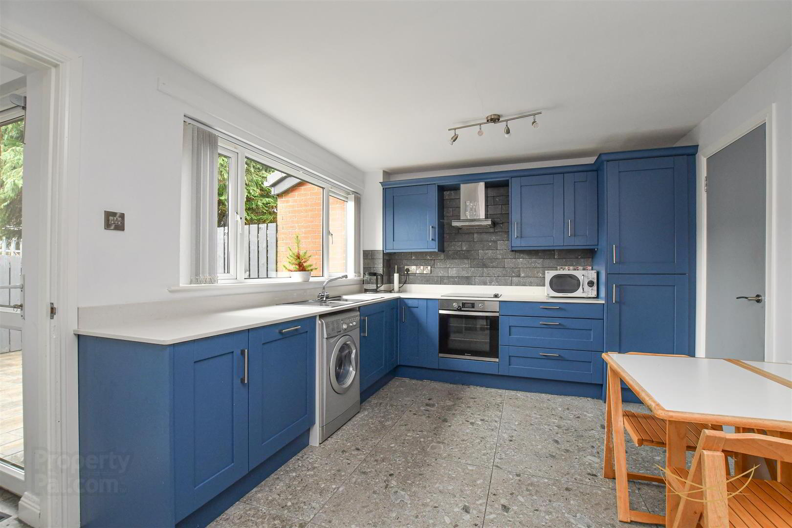 15 Rashee Park 11 of 33