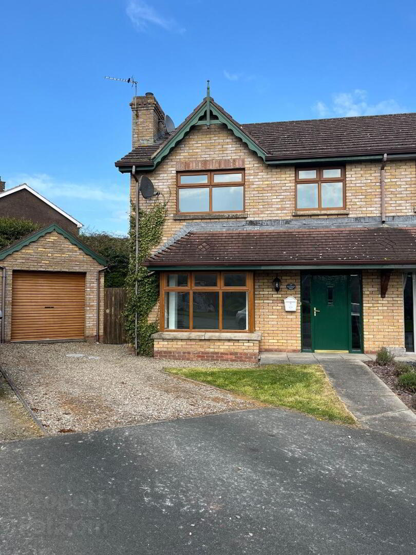 17 Stonebridge Square 1 of 11