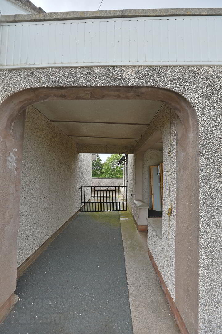 28 Derrycreevy Road 40 of 43