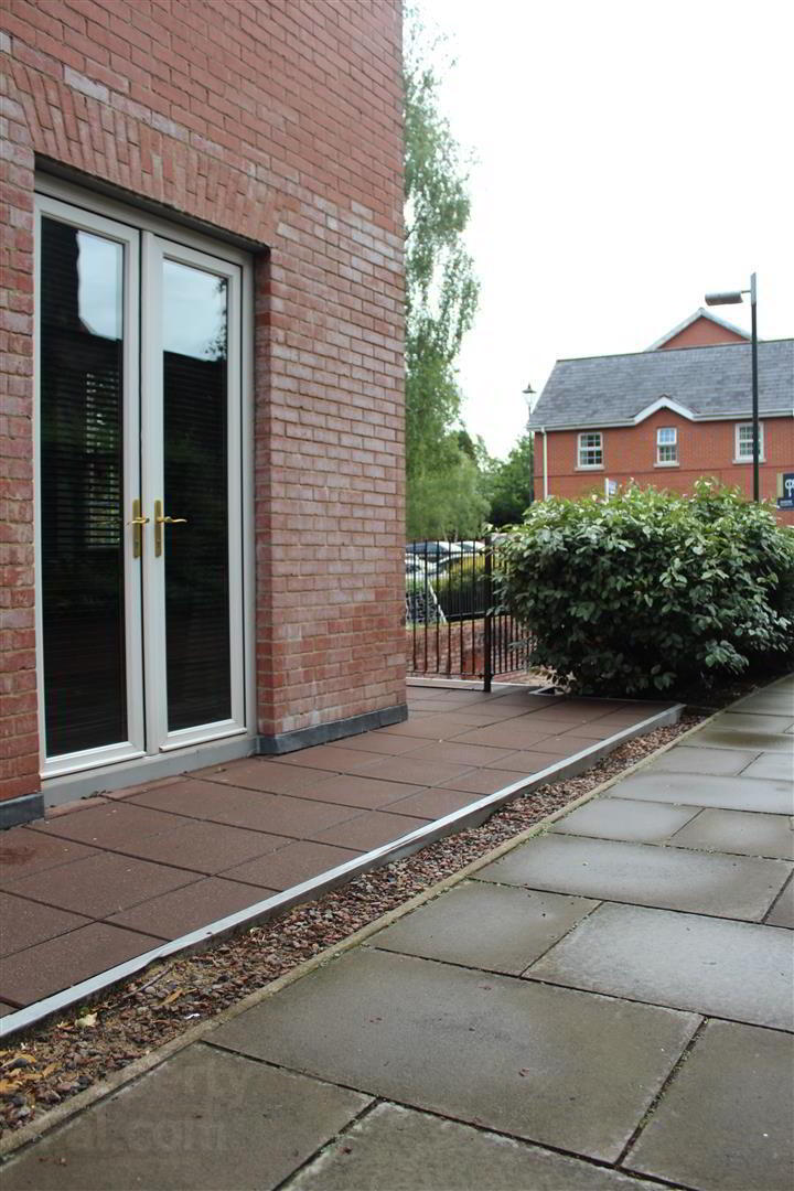 16 Milfort Mews 23 of 23