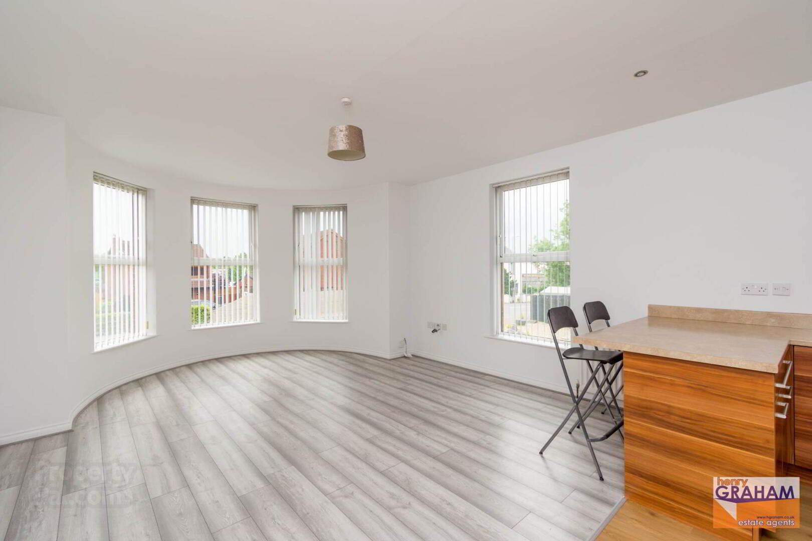 property description image