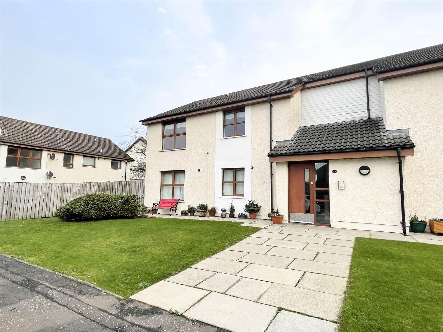 15c Breezemount Rise 1 of 8