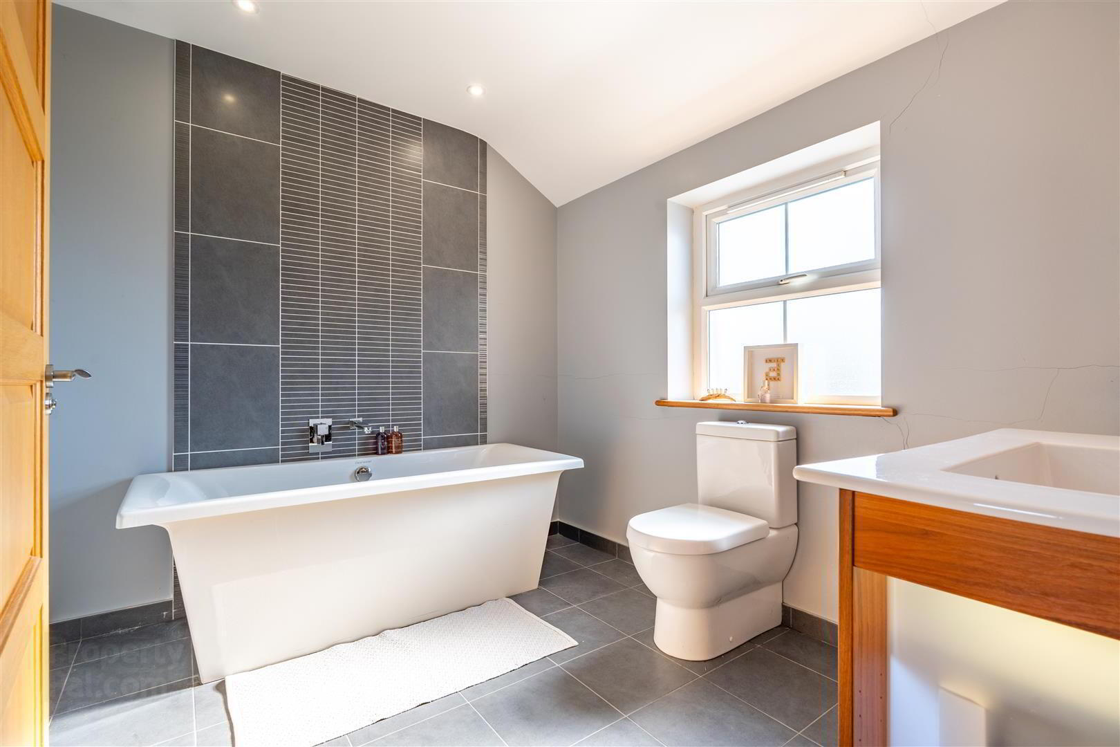 21b Glastry Road 19 of 31