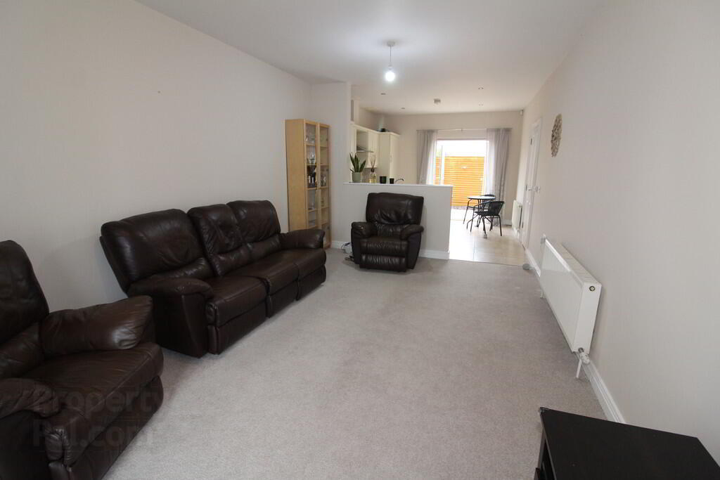 63 Blackrock Square 5 of 16