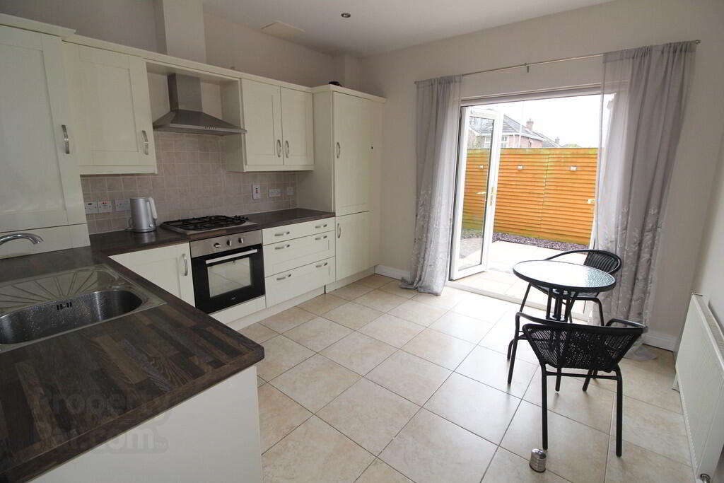 63 Blackrock Square 6 of 16