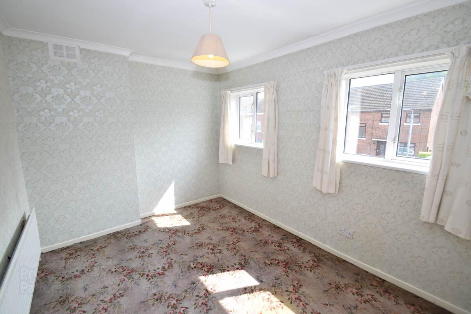 35 Creeve Walk 23 of 28