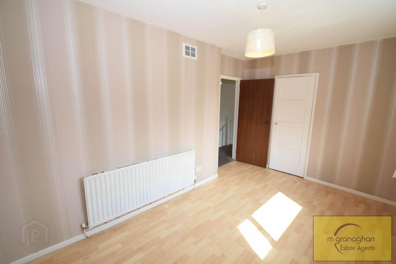 35 Creeve Walk 18 of 32