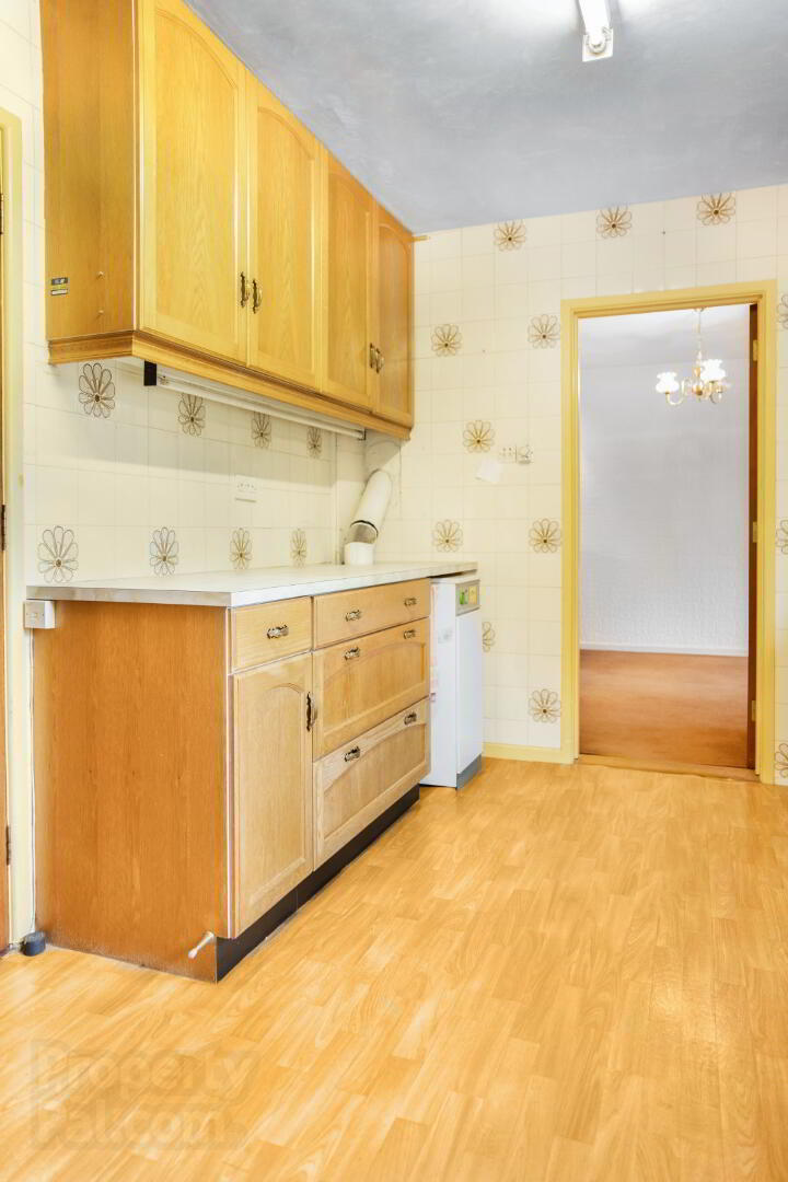 10 Galgorm Gardens 12 of 34