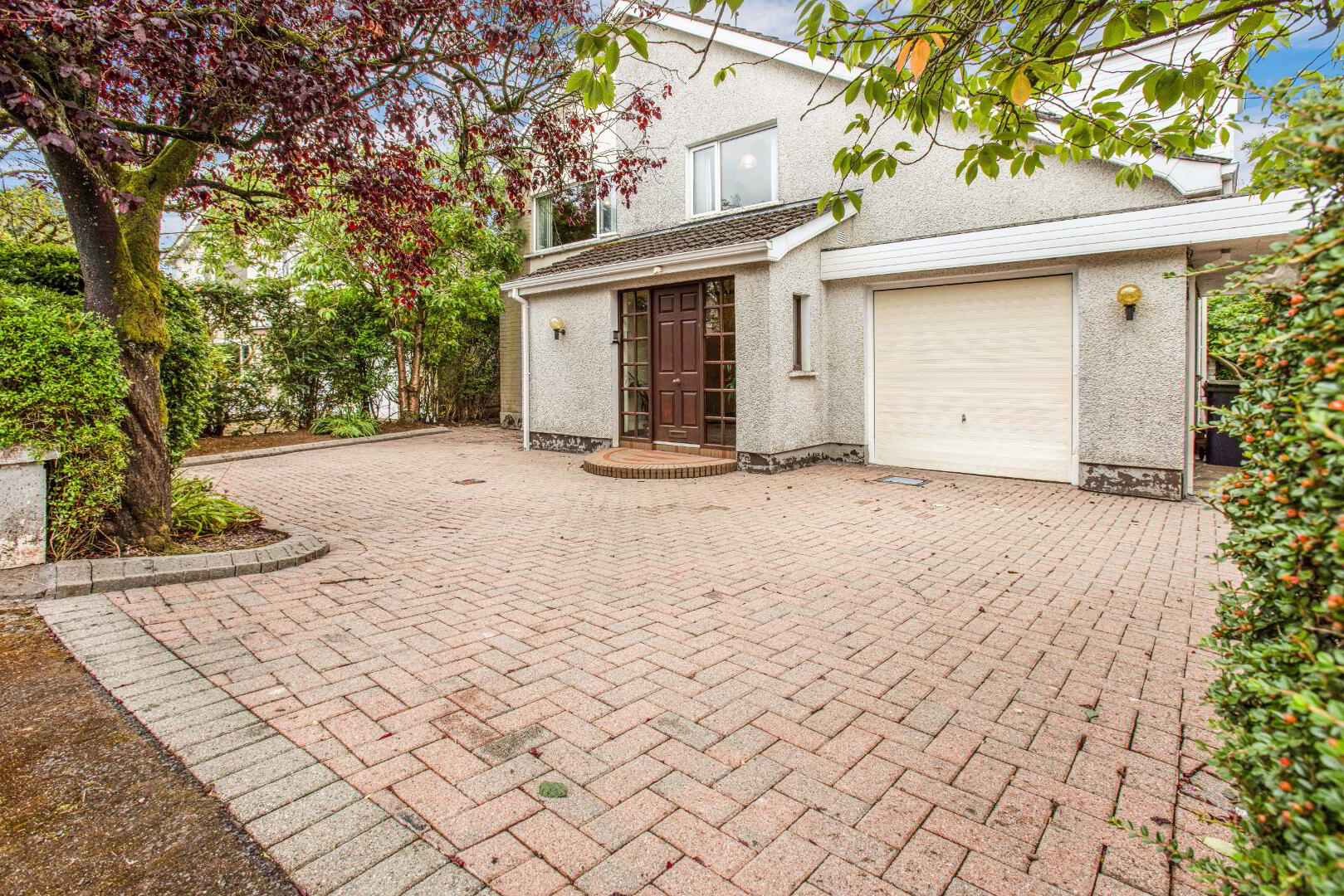 10 Galgorm Gardens 1 of 34