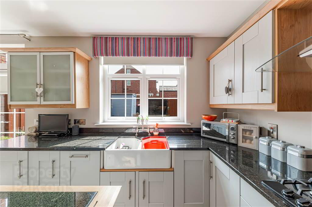 12 Breton Drive 10 of 41