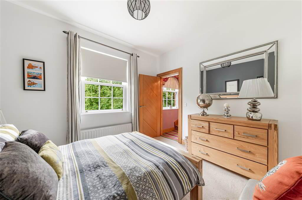 12 Breton Drive 24 of 41