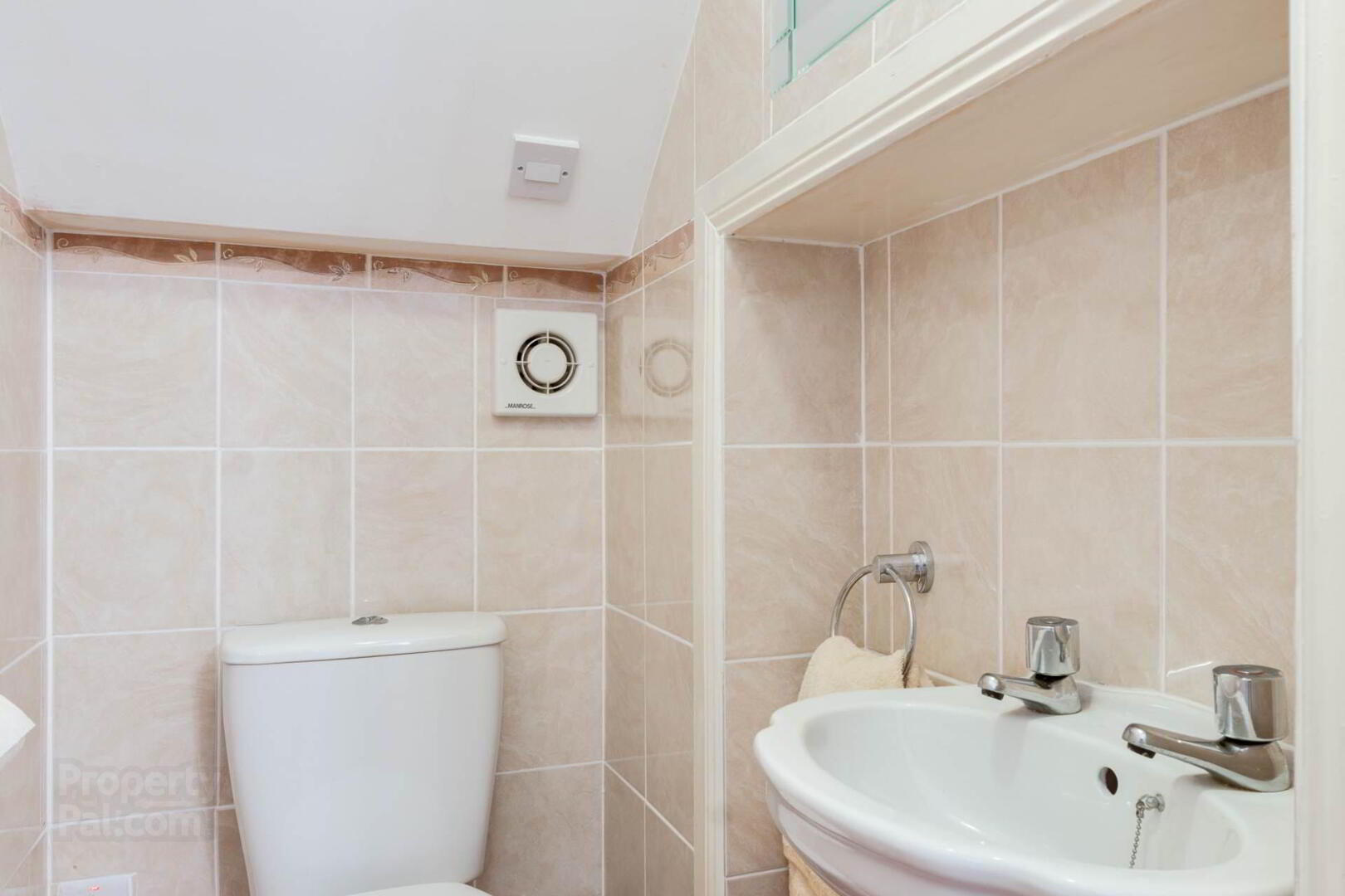 2 Castlebrook Way 21 of 43