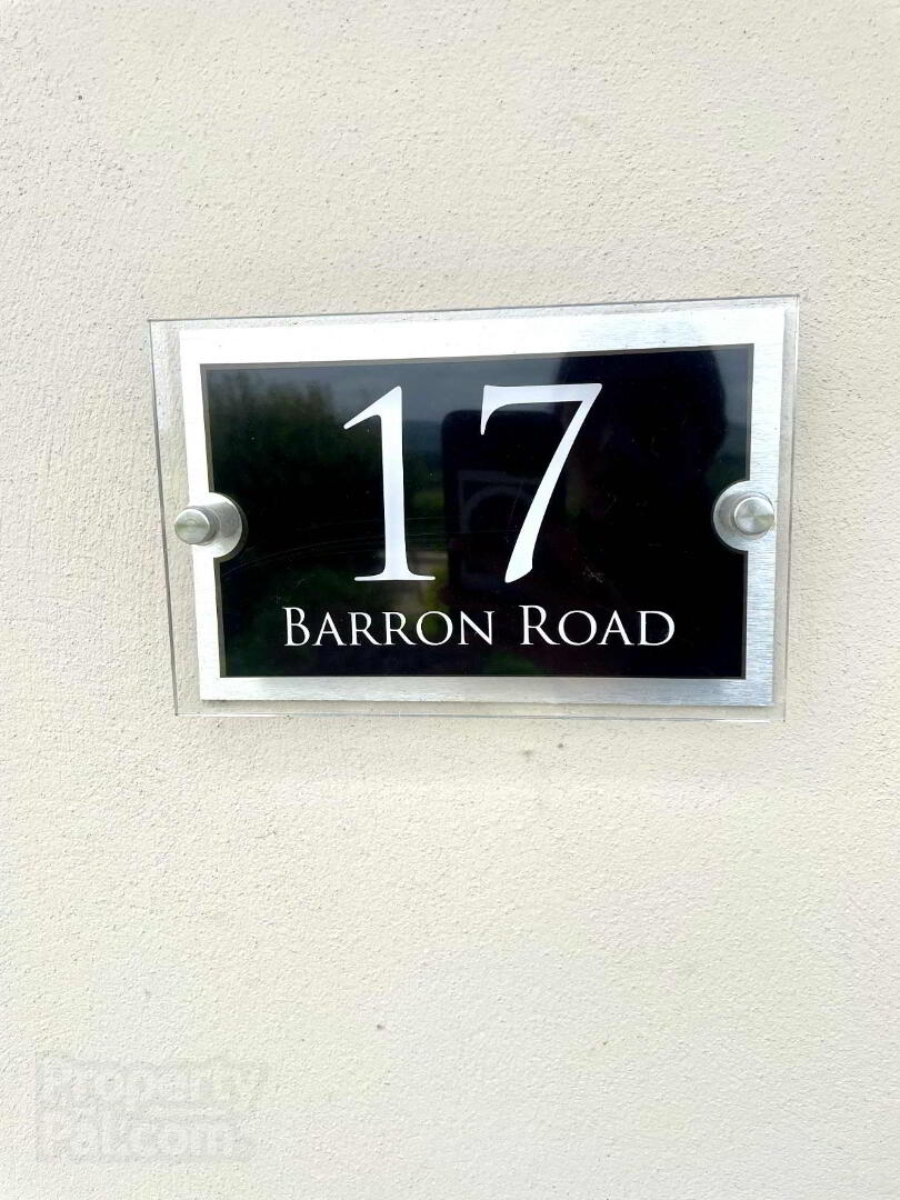 17 Barron Road 12 of 63