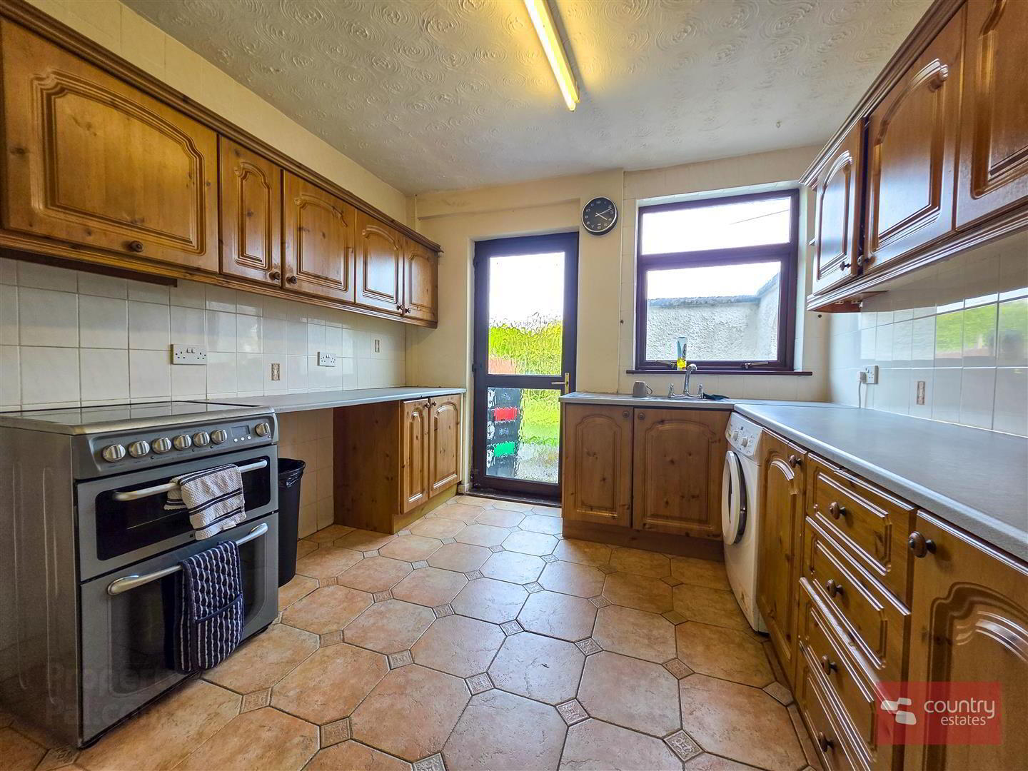 9 Kings Avenue 12 of 25