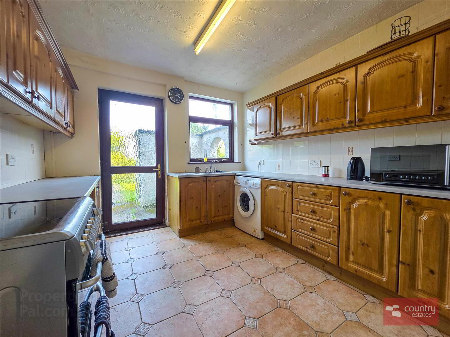 9 Kings Avenue 11 of 25