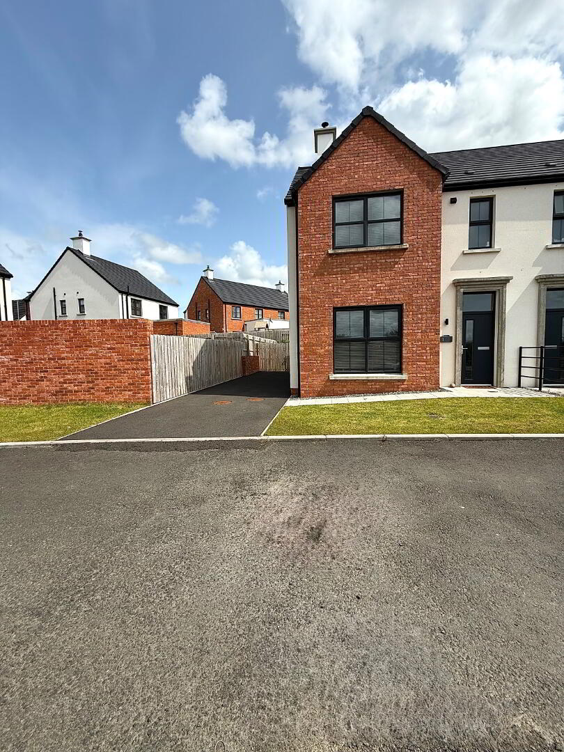 1 Stoney Drive 3 of 36