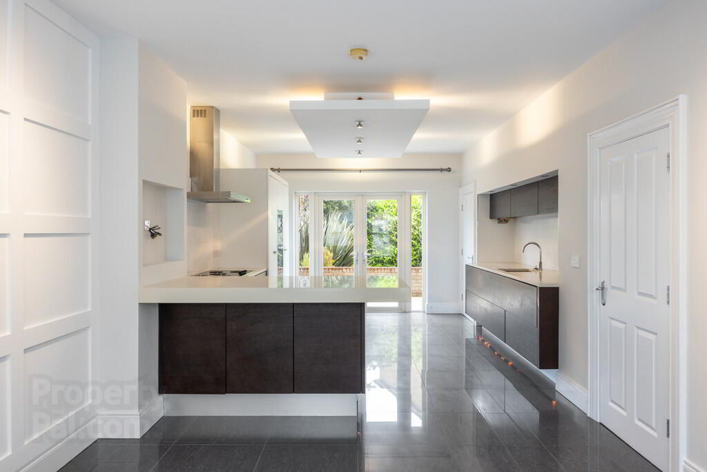 22 Ballantine Gardens 7 of 37