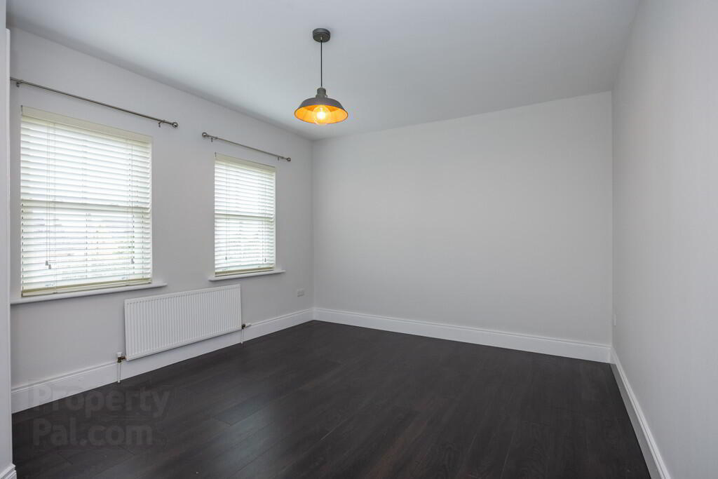 22 Ballantine Gardens 20 of 37