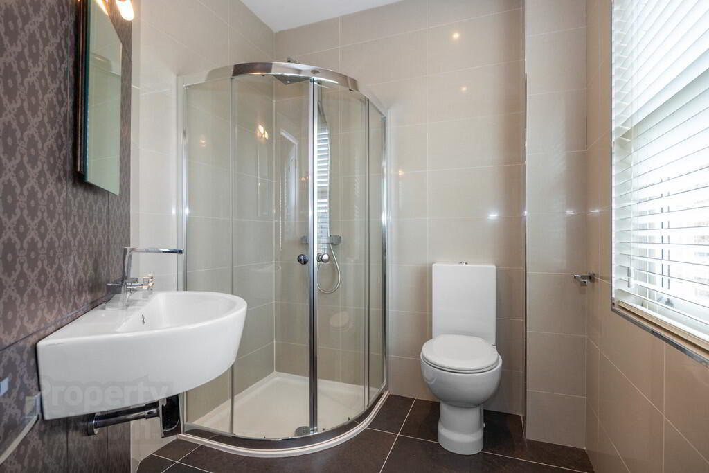 22 Ballantine Gardens 22 of 37