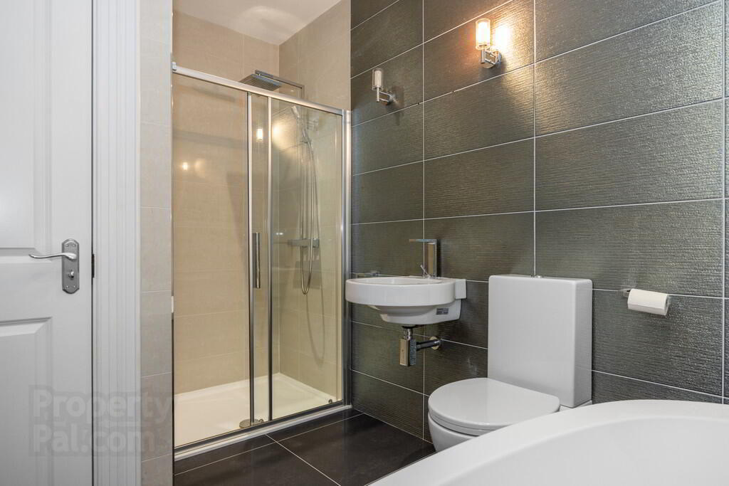 22 Ballantine Gardens 28 of 37
