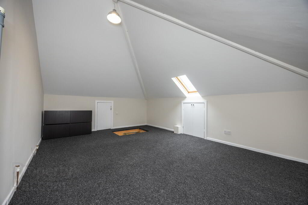 22 Ballantine Gardens 30 of 37