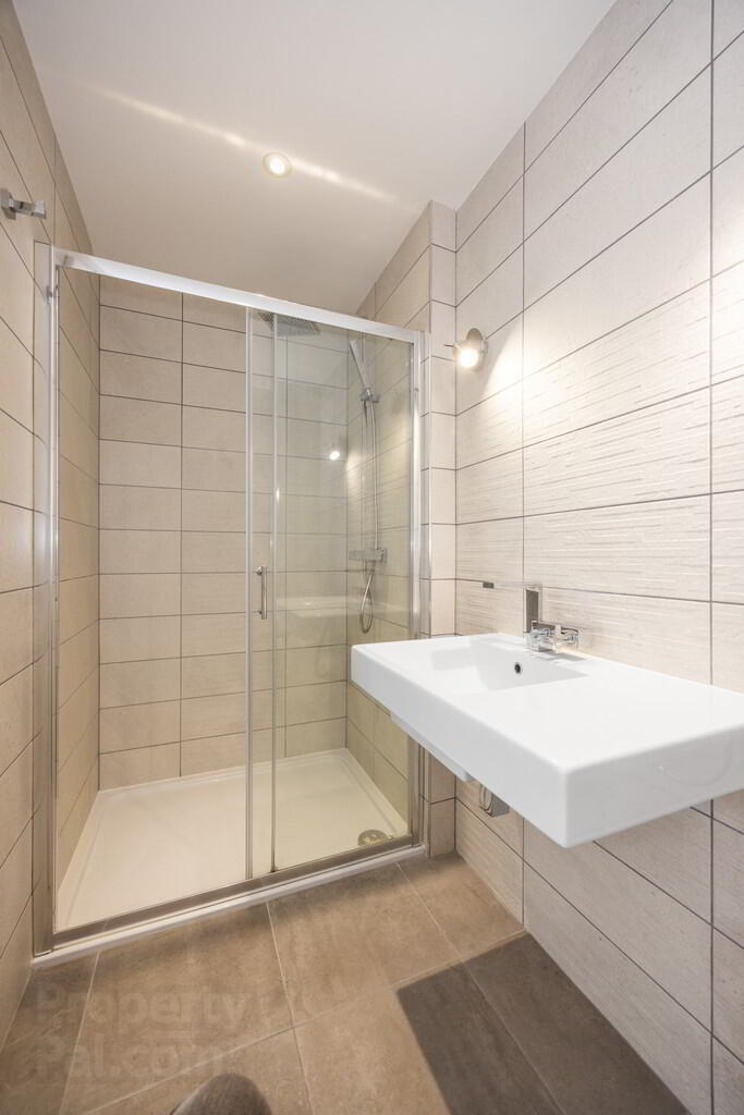 22 Ballantine Gardens 26 of 37